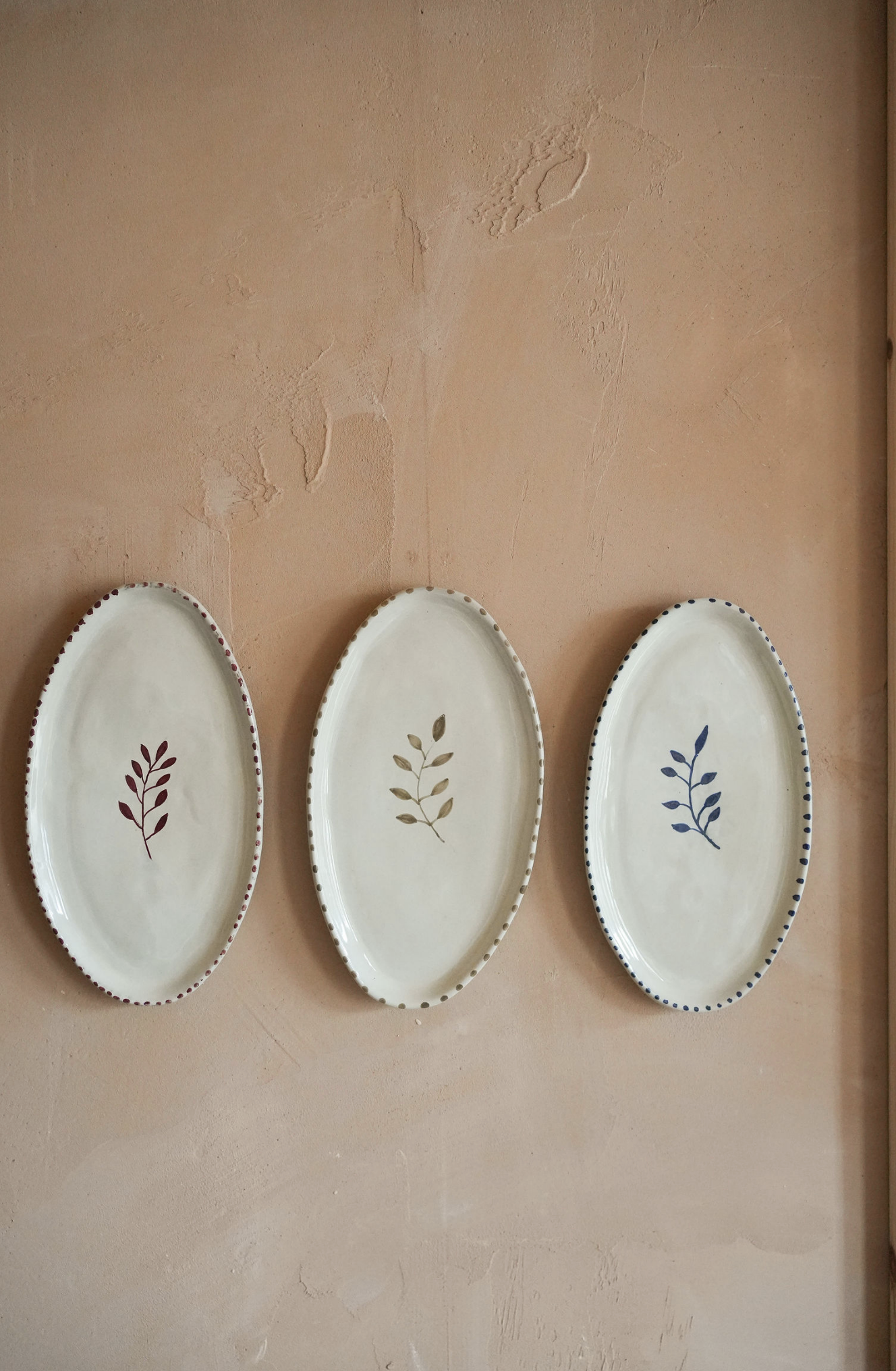 Hand Painted Botanic Oval Plate - Brick